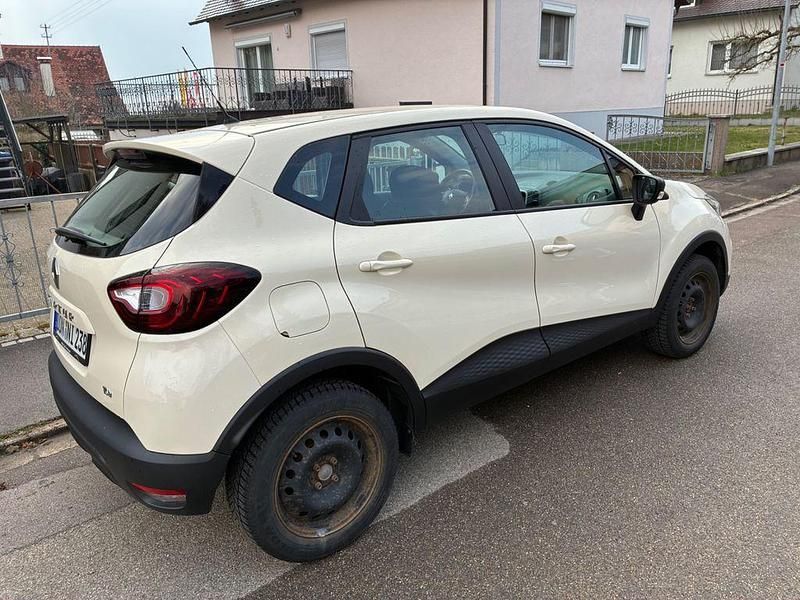 Gebraucht Renault Captur Life 90 PS (66 kW) 2017 Beige SUV