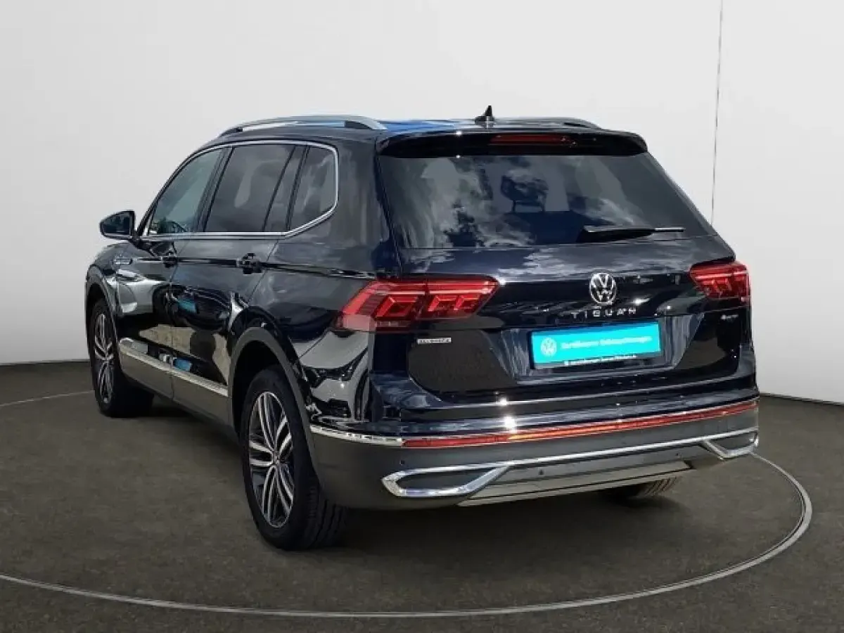 Gebraucht VW Tiguan Allspace Elegance 150 PS (110 kW) 2022 SUV