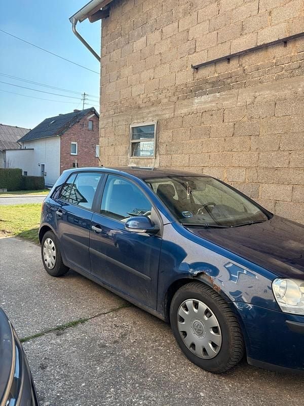 Gebraucht VW Golf V 102 PS (75 kW) 2004 Blau Kleinwagen