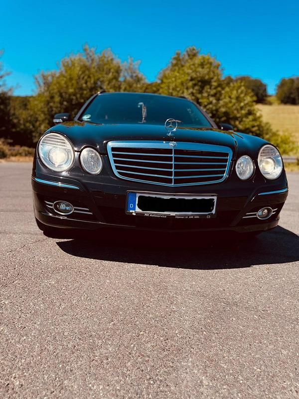 Schwarz Gebraucht 2006 Mercedes 280 Kombi | 5.600 € (Fairer Preis) - Bild 1/4