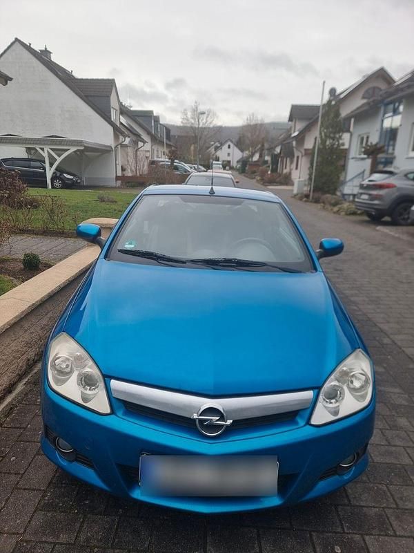 Gebraucht Opel Tigra 90 PS (66 kW) 2008 Schwarz Cabrio