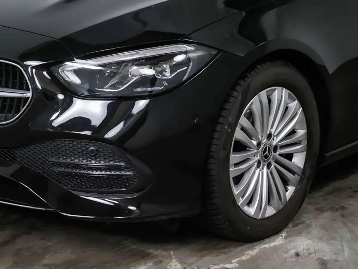 Gebraucht Mercedes C180 Avantgarde 170 PS (125 kW) 2025 Obsidianschwarz  metalliclack Kombi