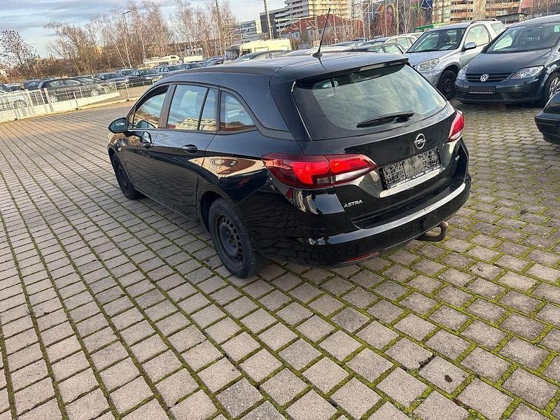 Gebraucht Opel Astra Selection 110 PS (80 kW) 2017 Schwarz Kombi
