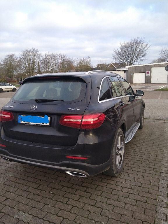 Gebraucht Mercedes GLC250 AMG line 204 PS (150 kW) 2017 Schwarz SUV