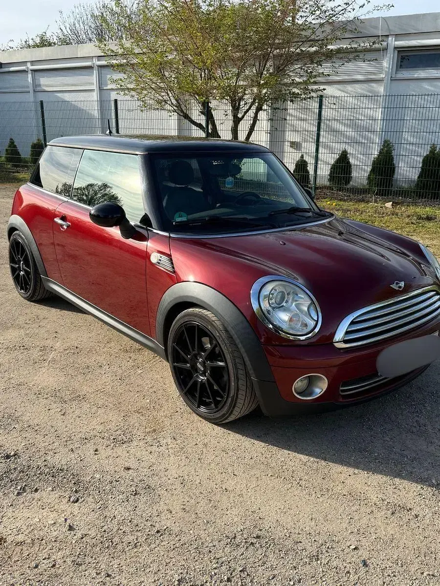Używany Mini Cooper 120 KM (88 kW) 2009 Czerwony Hatchback