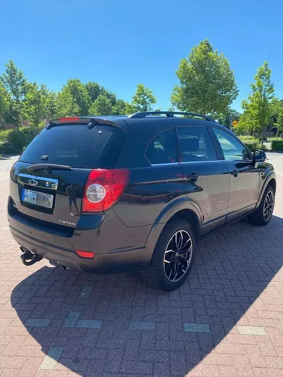 Gebraucht Chevrolet Captiva 163 PS (119 kW) 2012 Schwarz SUV