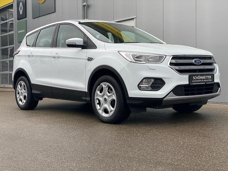 Gebraucht Ford Kuga Trend 120 PS (88 kW) 2018 Weiß SUV
