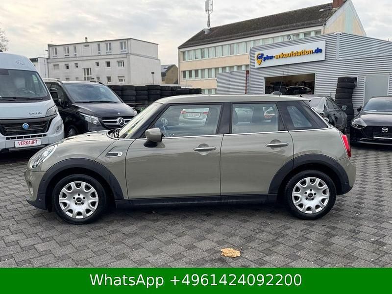Gebraucht Mini ONE 132 PS (97 kW) 2019 Emerald grey metallic Kleinwagen