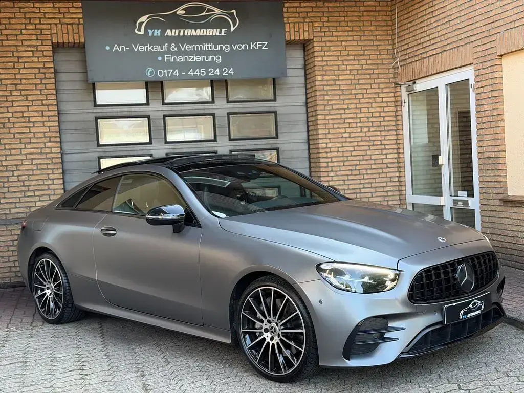 Gebraucht Mercedes E450 AMG 367 PS (269 kW) 2022 Schwarz Coupé