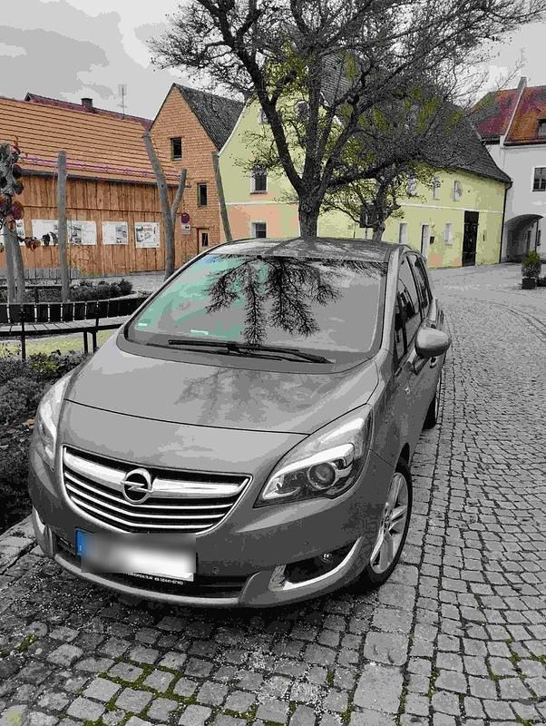 Grau Gebraucht 2015 Opel Meriva Edition Van / Kleinbus | 4.800 € (Guter Preis) - Bild 1/4
