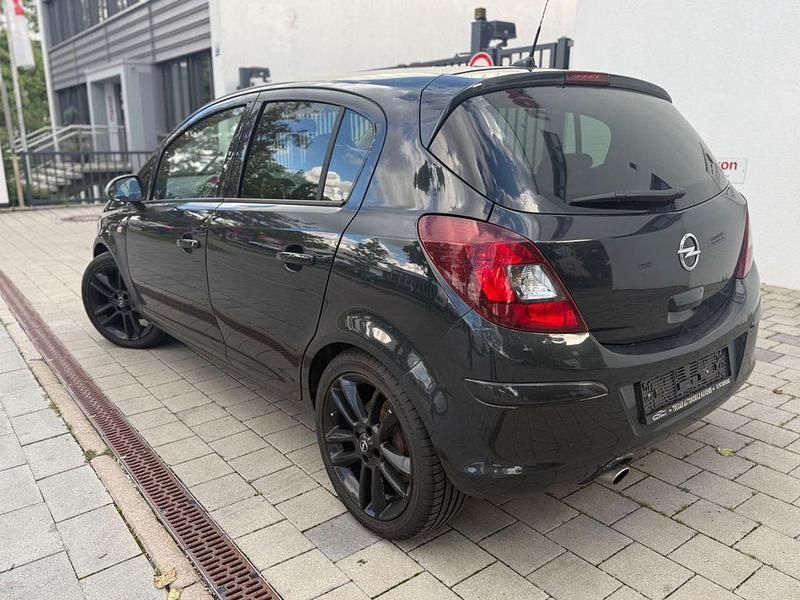 Gebraucht Opel Corsa Color Edition 87 PS (63 kW) 2013 Schwarz Limousine