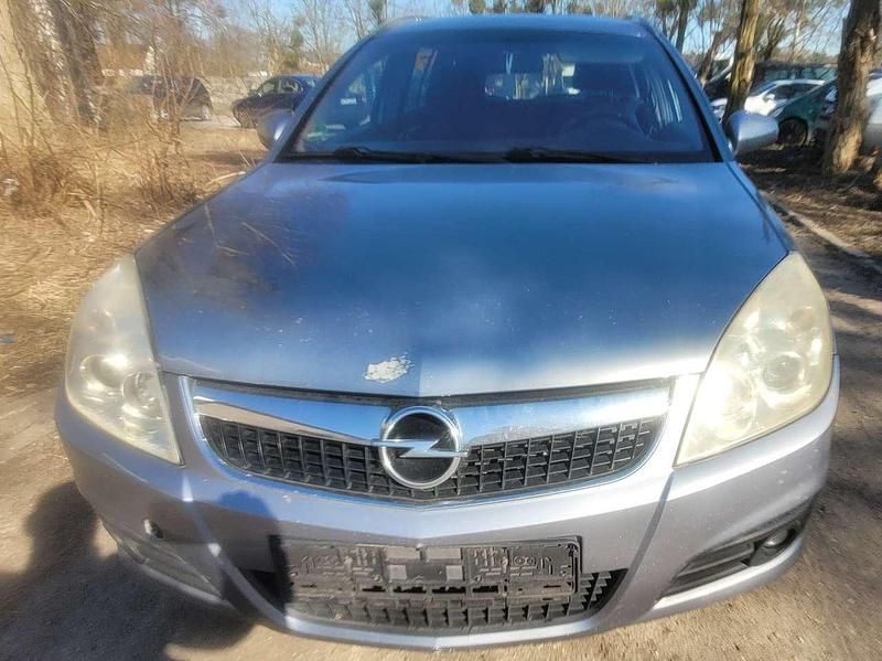 Gebraucht Opel Vectra Edition 150 PS (110 kW) 2006 Lichtsilber m2 Kombi