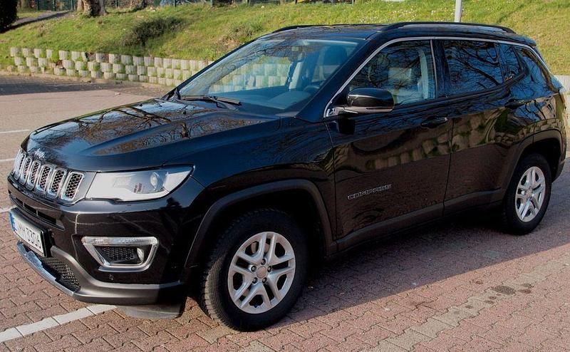 Gebraucht Jeep Compass Limited 150 PS (110 kW) 2020 Schwarz SUV