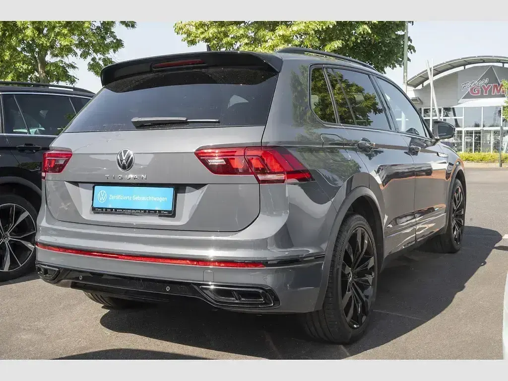 Gebraucht VW Tiguan Business 110 PS (80 kW) 2023 Grau SUV