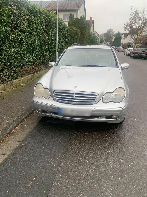 Gebraucht Mercedes C180 Classic 143 PS (105 kW) 2004 Silber Kombi