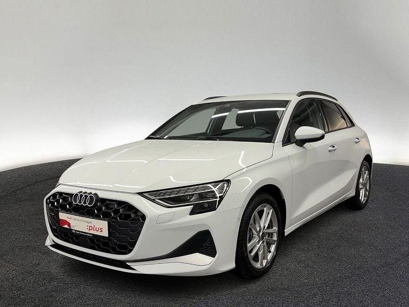 Gebraucht Audi A3 Advanced Plus 116 PS (85 kW) 2025 Gletscherweiß metallic Kombi