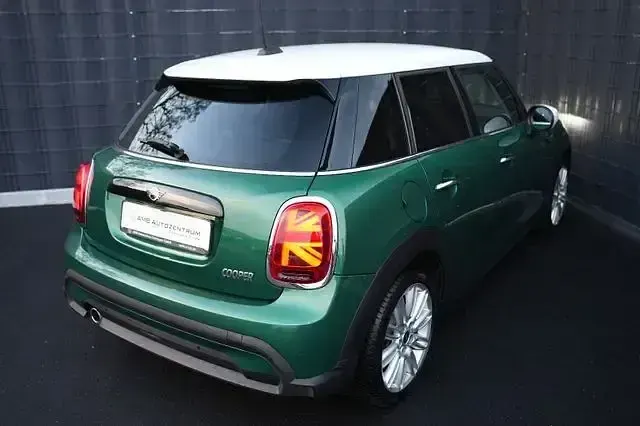 Używany Mini Cooper Classic 136 KM (100 kW) 2022 Zielony Hatchback