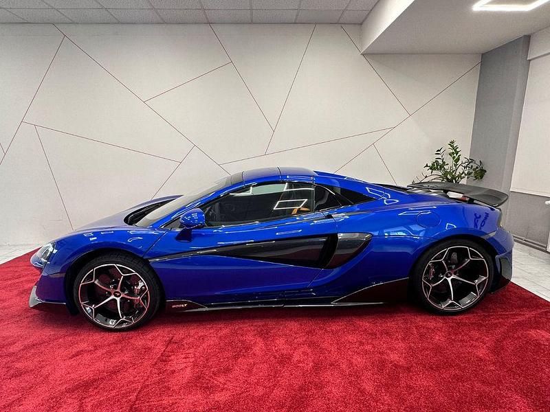 Gebraucht McLaren 600LT 600 PS (441 kW) 2020 Blau Cabrio