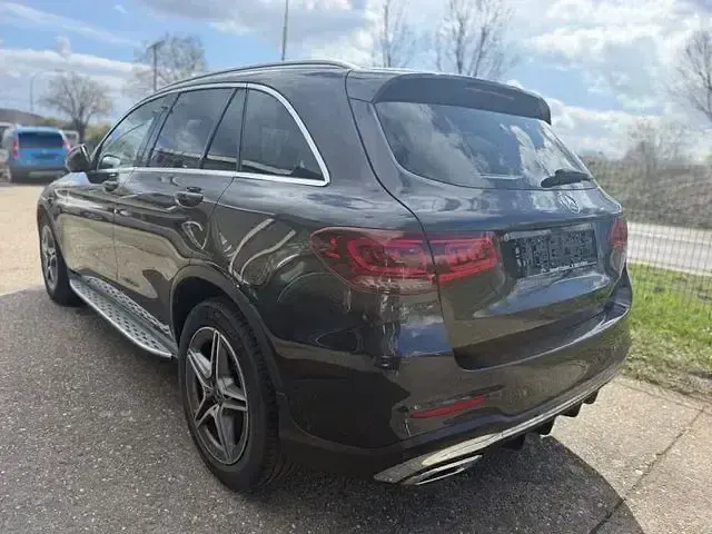 Gebraucht Mercedes GLC400d AMG 330 PS (242 kW) 2021 Grau SUV