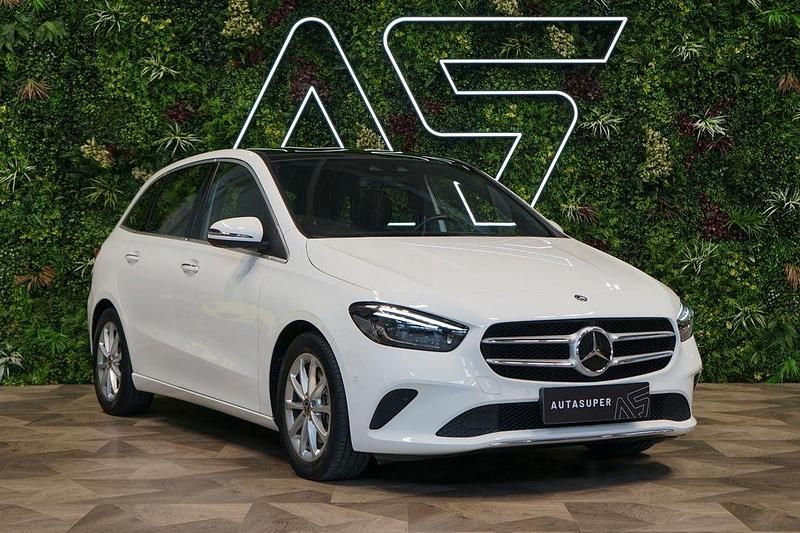 Weiß Gebraucht 2020 Mercedes B220 Van / Kleinbus | 27.800 € (Teuer) - Bild 1/3