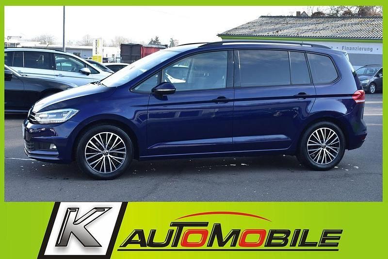 Gebraucht VW Touran 150 PS (110 kW) 2024 Blau Van / Kleinbus