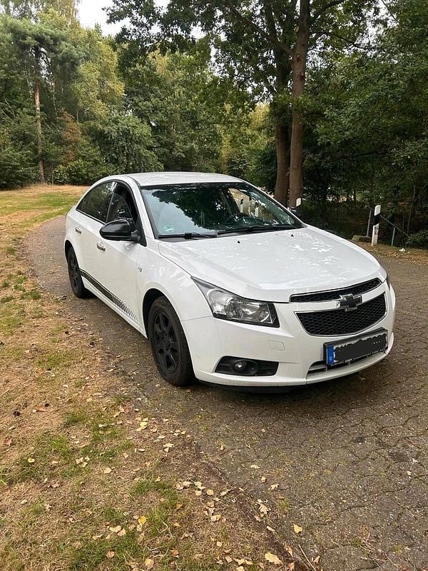 Gebraucht Chevrolet Cruze 163 PS (119 kW) 2012 Weiß Limousine