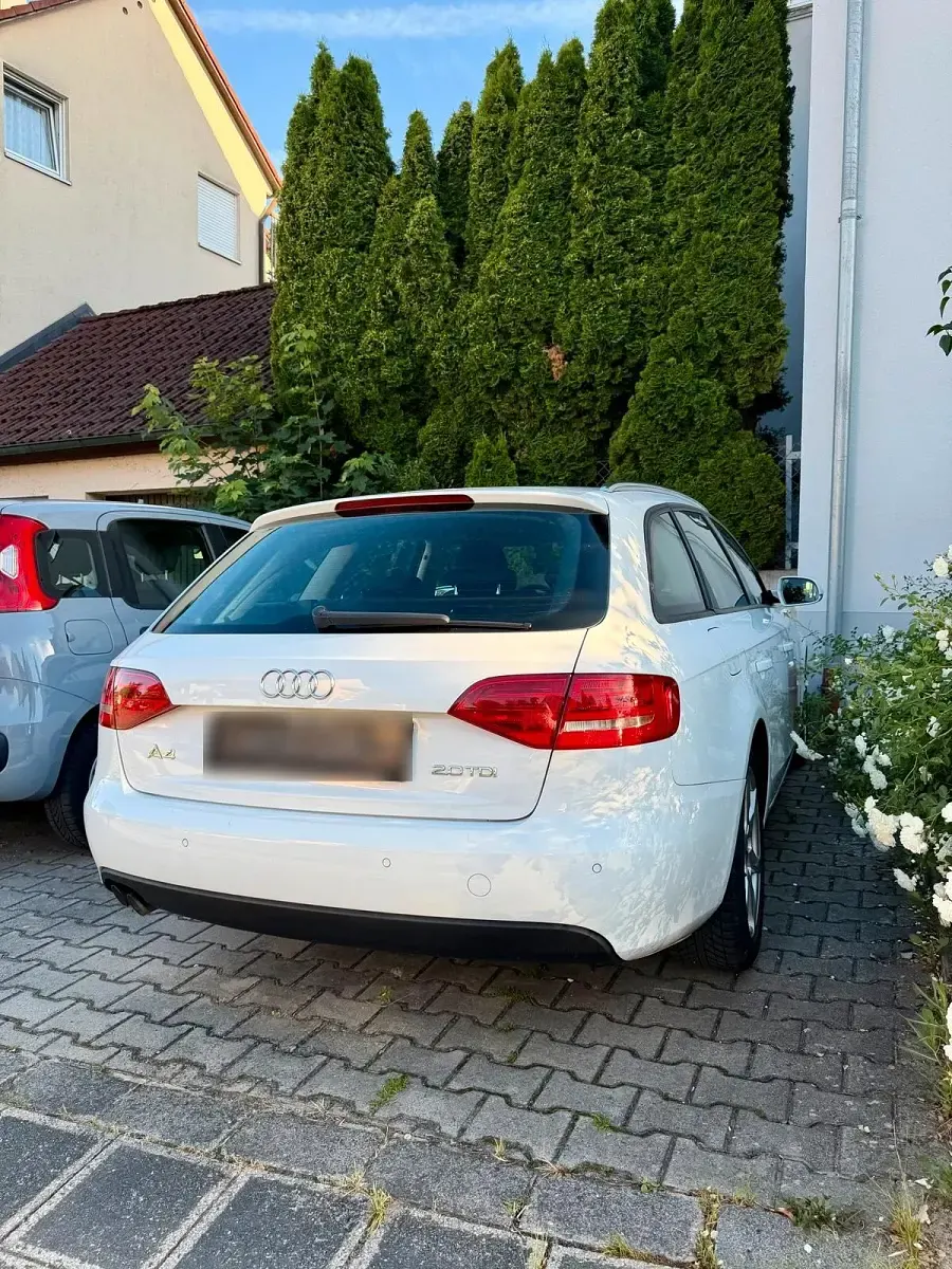 Gebraucht Audi A4 Ambition 143 PS (105 kW) 2009 Weiß Kombi