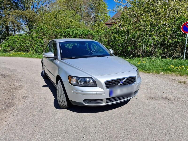 Silber Gebraucht 2006 Volvo S40 Limousine | 2.850 € (Fairer Preis) - Bild 1/4