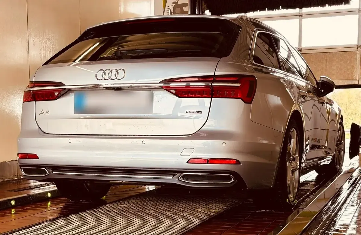 Gebraucht Audi A6 S-Line 204 PS (150 kW) 2020 Silber Kombi