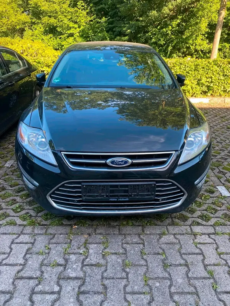 Gebraucht Ford Mondeo 140 PS (102 kW) 2013 Schwarz Kombi