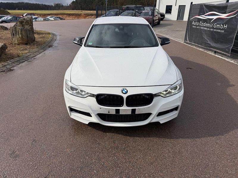 Gebraucht BMW 325 M Sport 218 PS (160 kW) 2014 Weiß Limousine