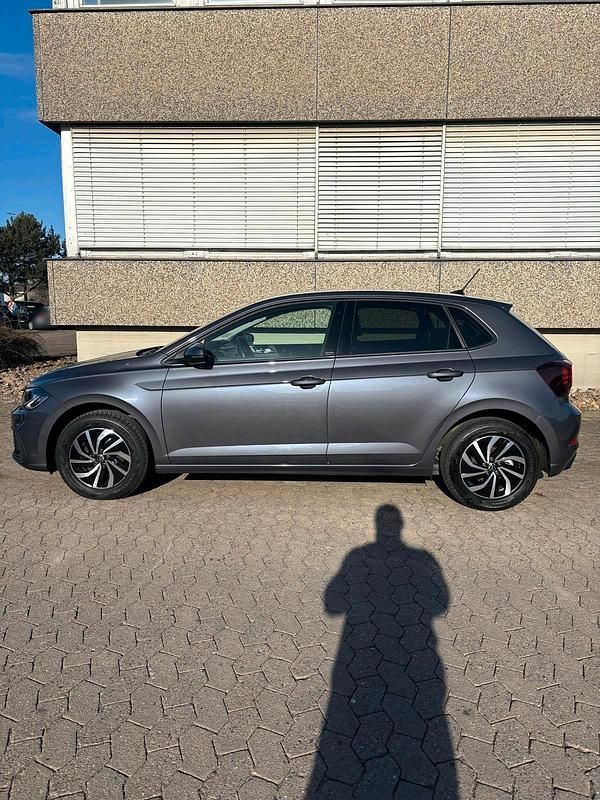 Gebraucht VW Polo 110 PS (80 kW) 2023 Grau Kleinwagen