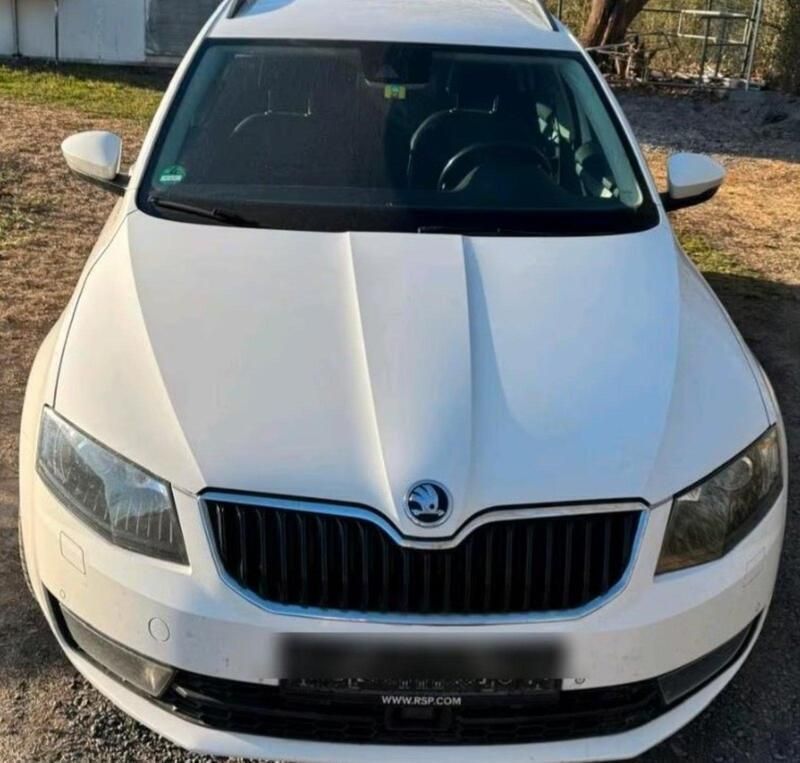 Weiß Gebraucht 2014 Skoda Octavia Kombi | 6.200 € (Teuer) - Bild 1/4