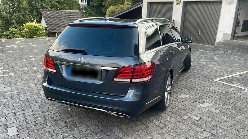 Usata Mercedes E350 252 CV (185 kW) 2014 Grigio Station wagon