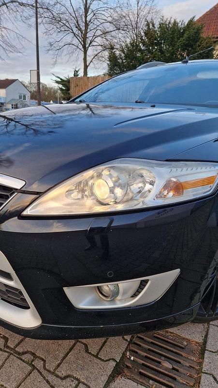 Gebraucht Ford Mondeo 140 PS (102 kW) 2008 Schwarz Kombi