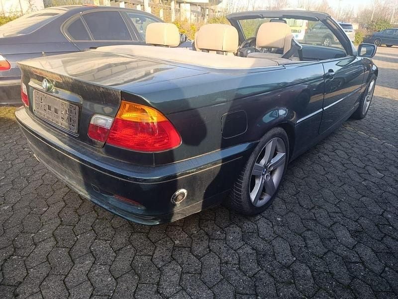 Gebraucht BMW 323 Cabriolet 170 PS (125 kW) 2000 Grün Cabrio