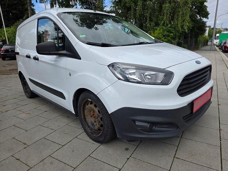 Weiß Gebraucht 2014 Ford Tourneo Courier Van / Kleinbus | 2.990 € (Superpreis) - Bild 1/4