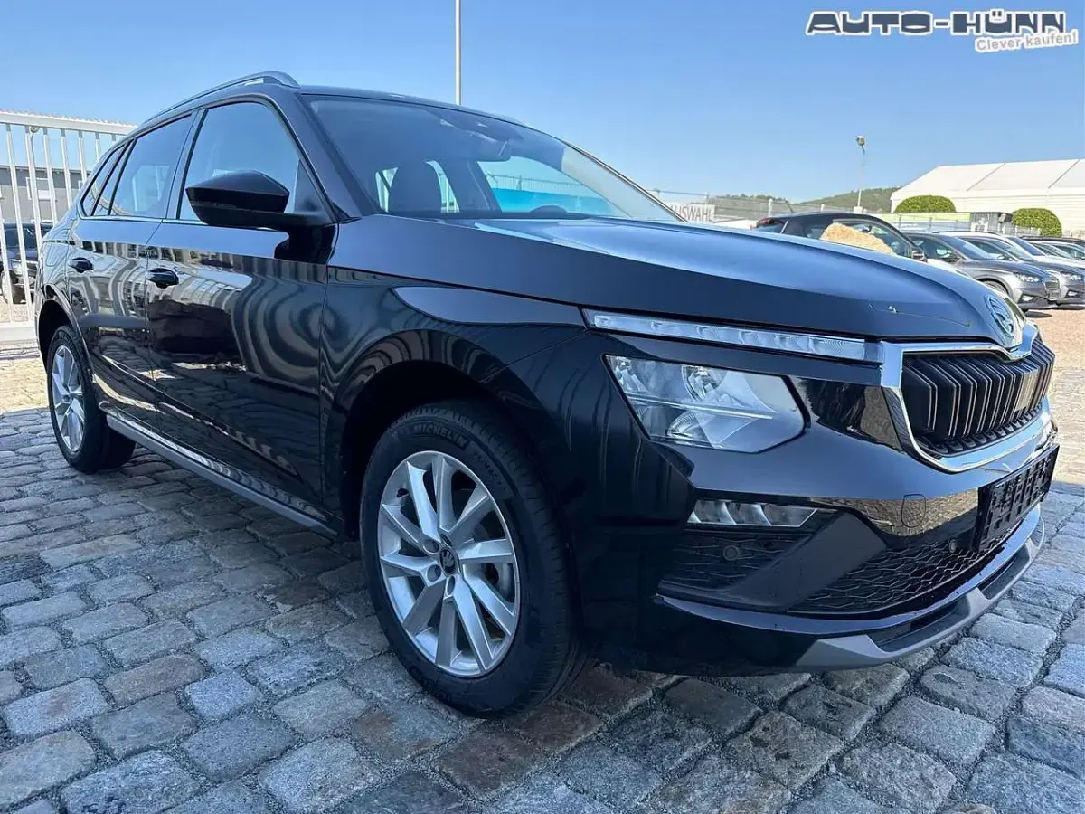 Neu Skoda Kamiq Premium Edition 150 PS (110 kW) 2025 Black magic perleffect SUV