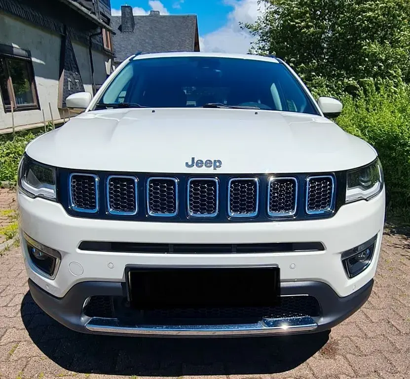 Gebraucht Jeep Compass Limited 170 PS (125 kW) 2018 Weiß SUV