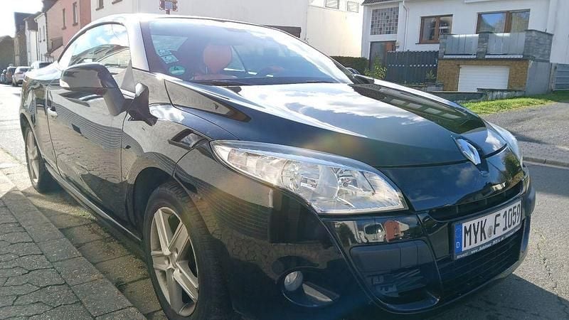 Gebraucht Renault Mégane Cabriolet Dynamique 131 PS (96 kW) 2012 Schwarz Cabrio