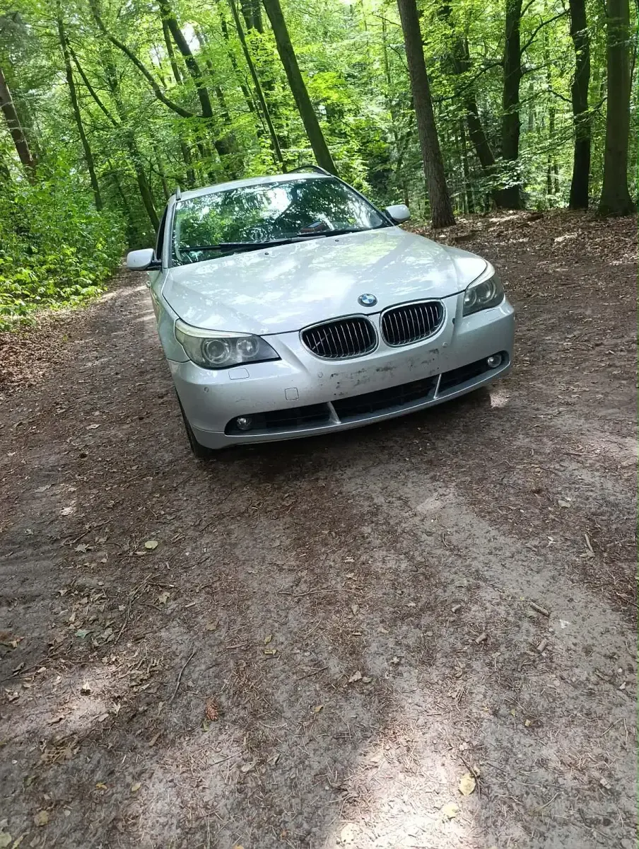 Gebraucht BMW 525 177 PS (130 kW) 2006 Silber Kombi