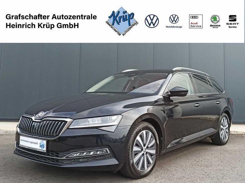 Schwarz Gebraucht 2021 Skoda Superb Ambiente Kombi | 22.750 € (Superpreis) - Bild 1/3