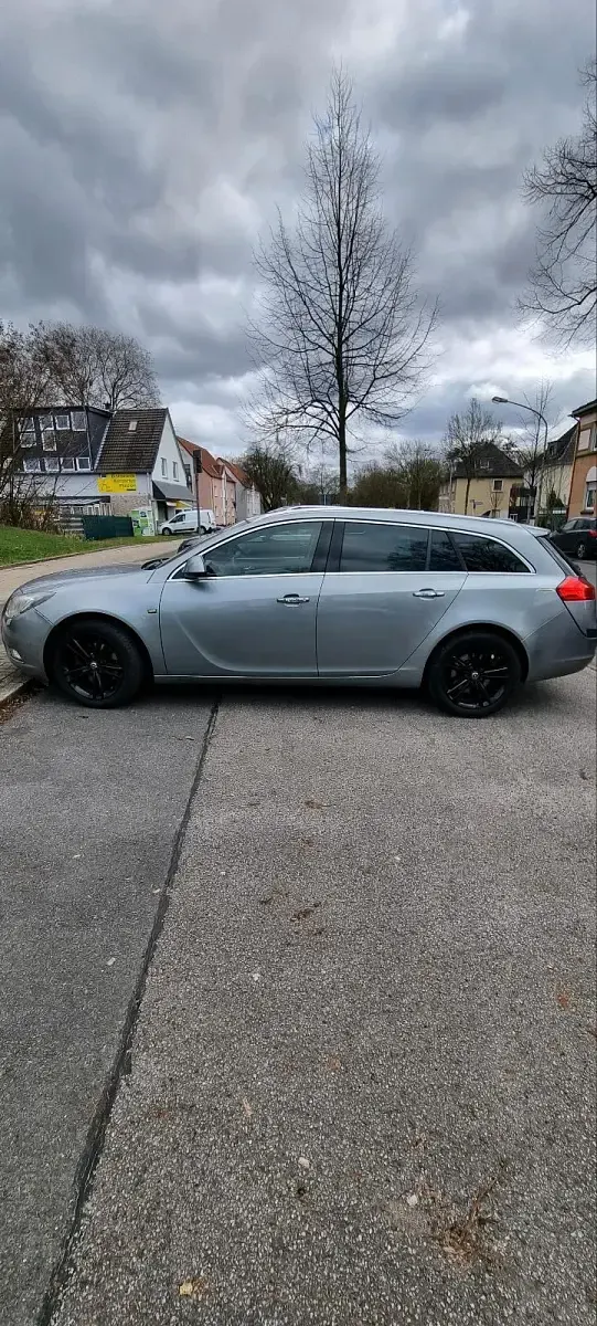 Gebraucht Opel Insignia 160 PS (117 kW) 2012 Grau Kombi