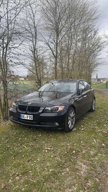 Gebraucht BMW 325 M Sport 218 PS (160 kW) 2005 Schwarz Limousine