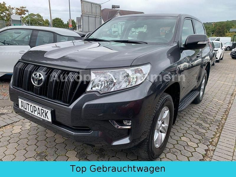 Grau Gebraucht 2020 Toyota Land Cruiser SUV | 43.500 € - Bild 1/4