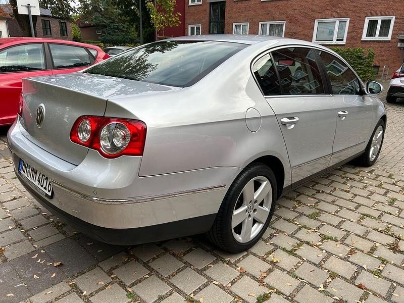 Gebraucht VW Passat 105 PS (77 kW) 2008 Silber Limousine