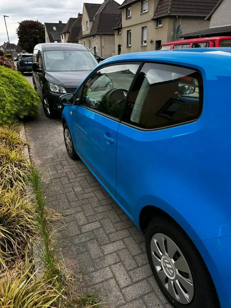 Usata VW up! 60 CV (44 kW) 2014 Blu Utilitaria