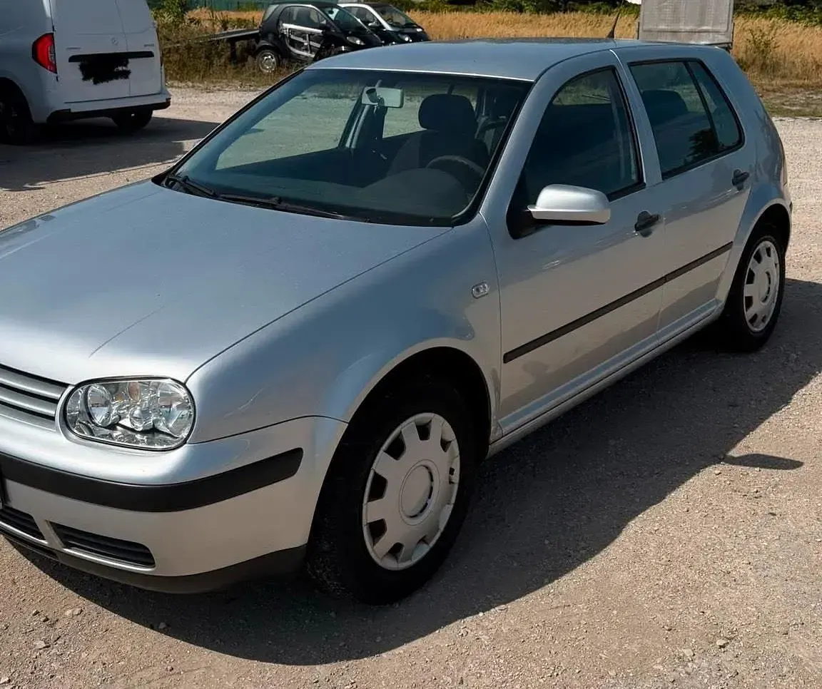 Gebraucht VW Golf IV 75 PS (55 kW) 2002 Silber Kleinwagen