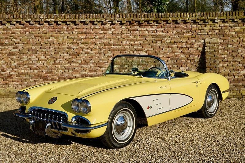 Second-hand Corvette C1 1958 Galben Cabrio