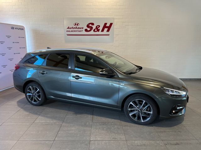 Amazon grey / met Gebraucht 2022 Hyundai i30 Edition 30+ Limousine | 19.500 € (Fairer Preis) - Bild 1/4